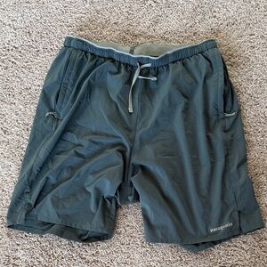 Patagonia Men's Multi Trails Shorts - 8" Medium Nouveau Green